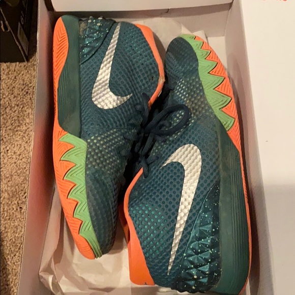 Kyrie 1 Flytrap - Picture 1 of 7